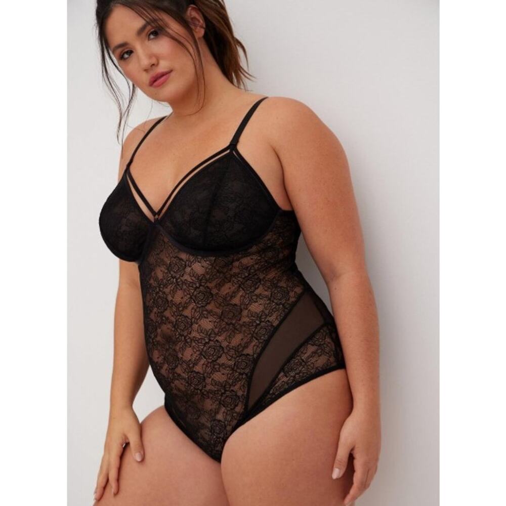Torrid Lace & Mesh Strappy Bodysuit Intimate Floral One Piece Plus Size 5 NWT